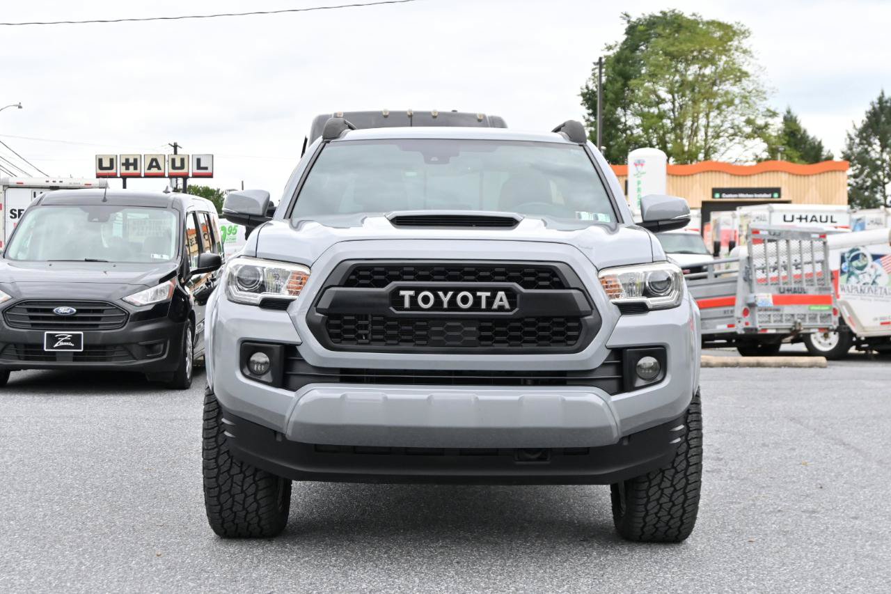 Used 2018 Toyota Tacoma TRD Sport w/ Technology Package AWD/4WD image 6