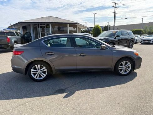 Used 2014 Acura ILX Hybrid w/ Technology Package FWD image 8