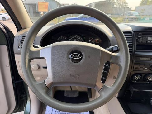 Used 2005 Kia Sorento 2WD image 15