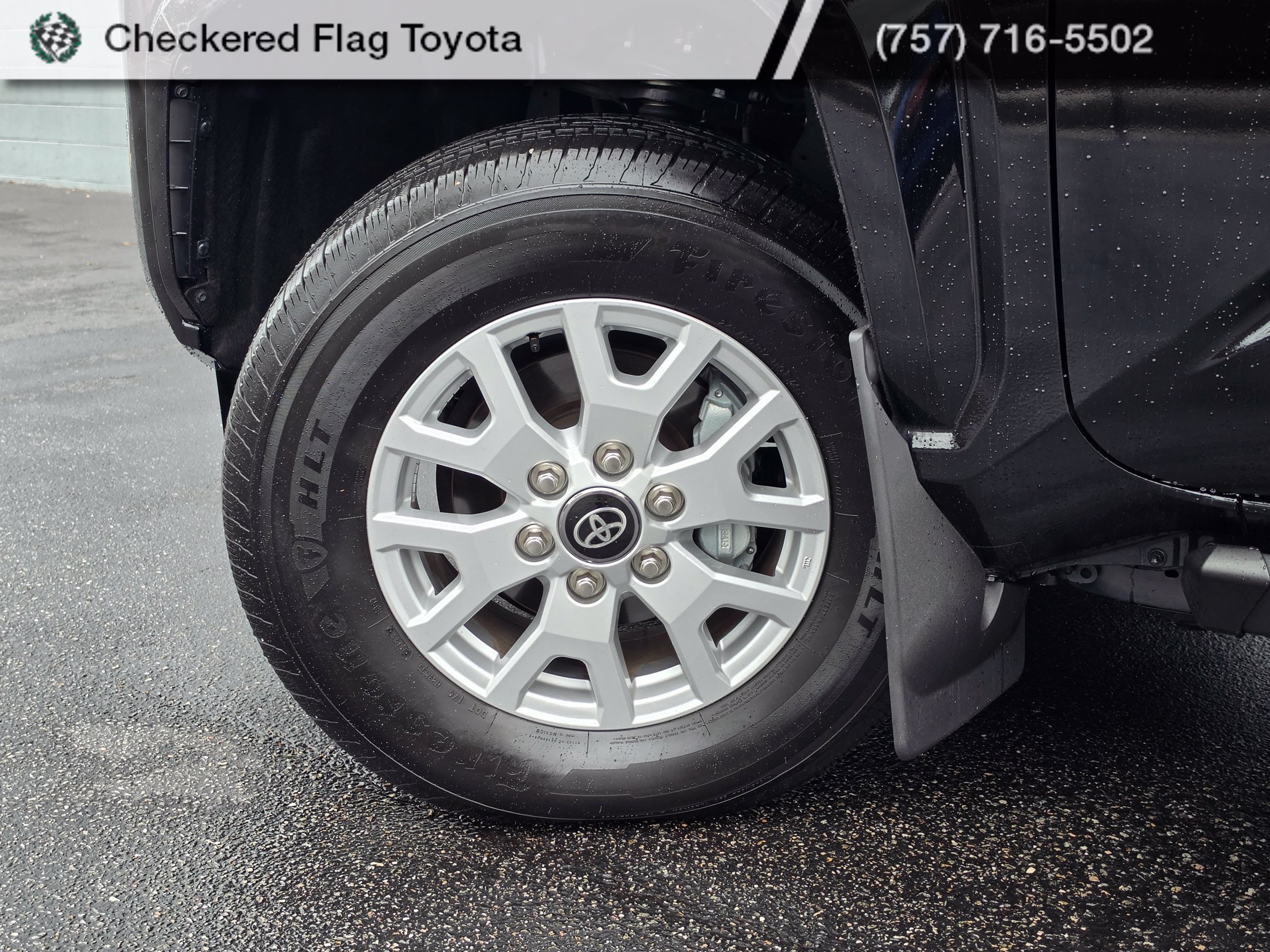 Used 2025 Toyota Tacoma SR5 AWD/4WD image 9