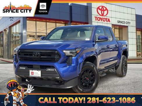 Certified 2025 Toyota Tacoma SR5 AWD/4WD image 1