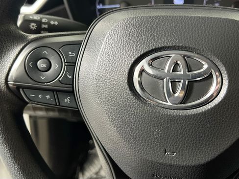 Used 2024 Toyota Corolla LE FWD image 19