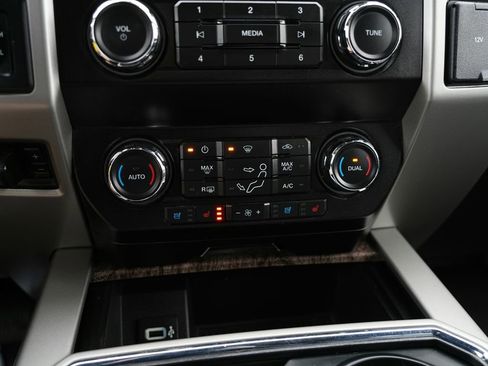 Used 2019 Ford F450 Lariat w/ Lariat Value Package image 19