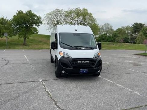 Used 2026 RAM ProMaster 2500 w/ Convenience Group FWD image 46