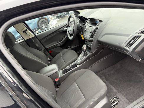 Used 2017 Ford Focus SE image 18