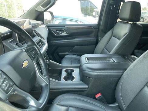 Used 2023 Chevrolet Tahoe LT w/ Luxury Package AWD/4WD image 4