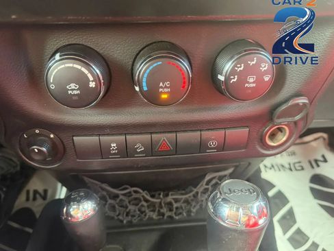 Used 2014 Jeep Wrangler Unlimited Sahara AWD/4WD image 25