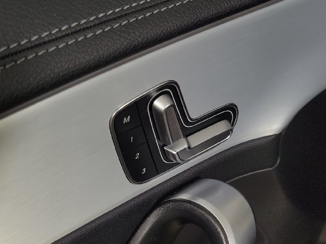 Used 2025 Mercedes-Benz CLA 250 image 16