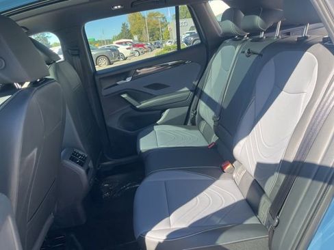 New 2026 Volkswagen Tiguan SE R-Line image 21