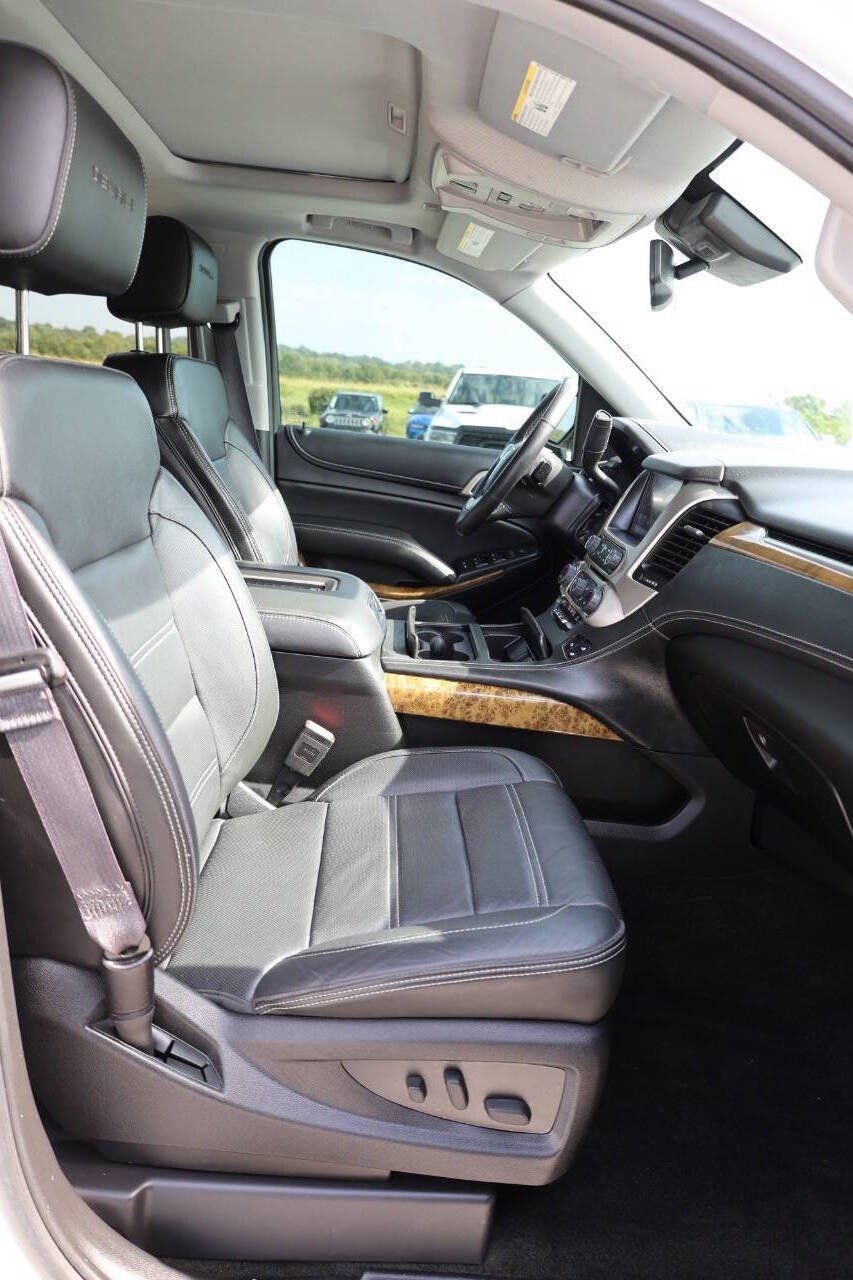 Used 2016 GMC Yukon Denali w/ Open Road Package AWD/4WD image 15