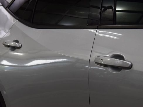 Used 2019 Chevrolet Blazer LT FWD image 18