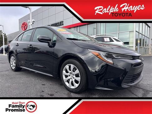 Used 2023 Toyota Corolla LE image 1