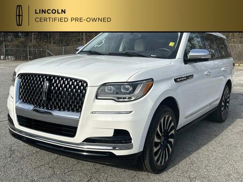 Used 2022 Lincoln Navigator Black Label image 3