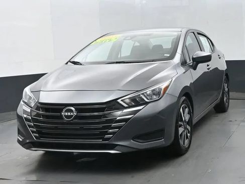 Used 2023 Nissan Versa SV FWD image 1