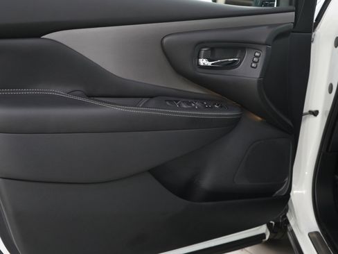 Used 2024 Nissan Murano SL image 18