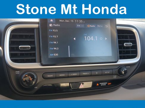 Used 2024 Hyundai Venue SEL image 26