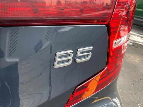 Used 2024 Volvo S60 B5 Plus image 7