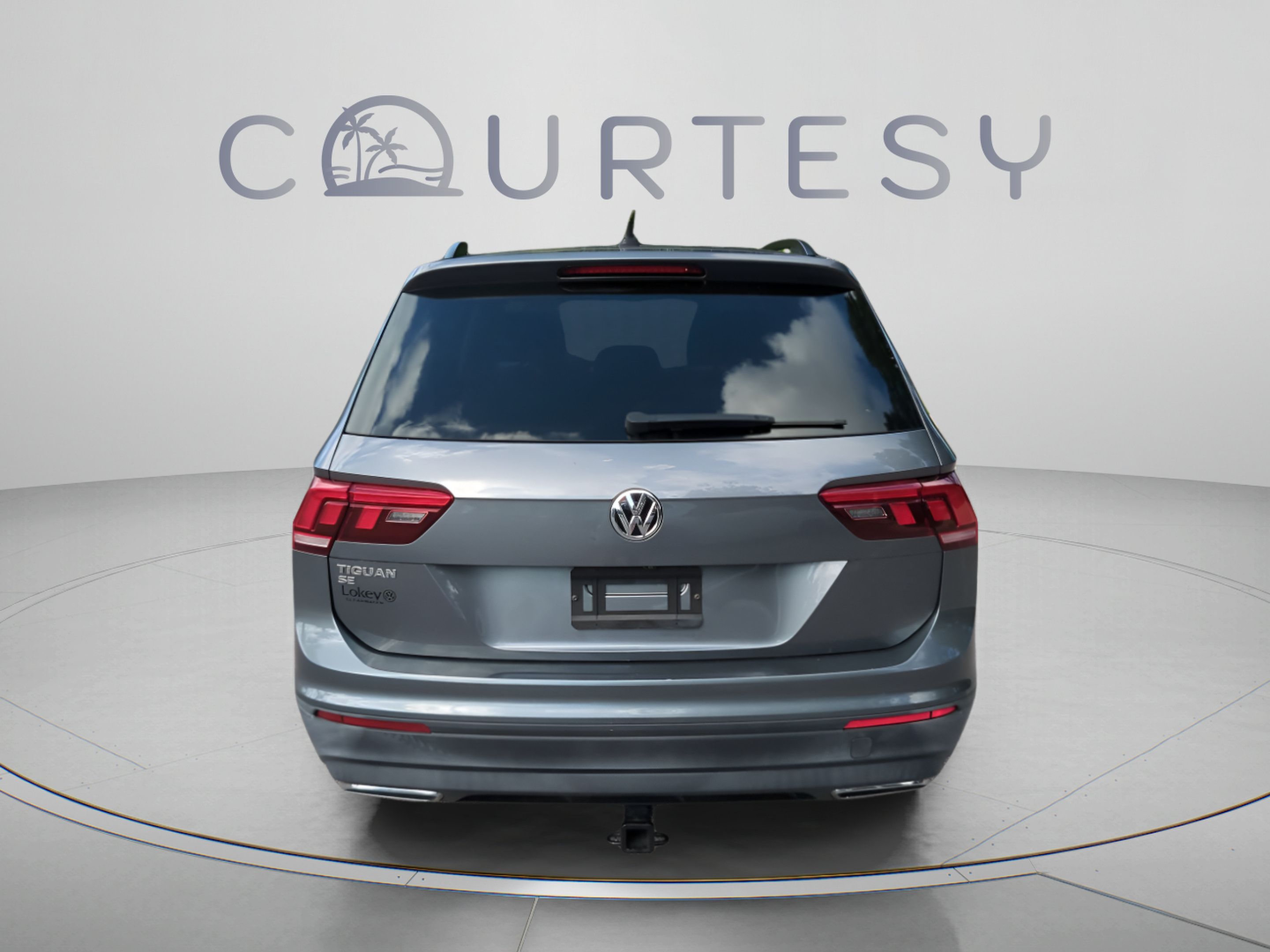 Used 2019 Volkswagen Tiguan SE w/ Panoramic Sunroof Package FWD image 6