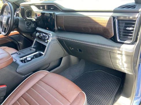 Used 2025 GMC Sierra 2500 Denali Ultimate AWD/4WD image 25
