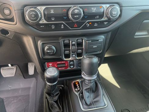 New 2026 Jeep Gladiator Rubicon w/ Safety Group image 15