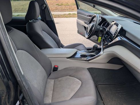 Used 2023 Toyota Camry LE image 21