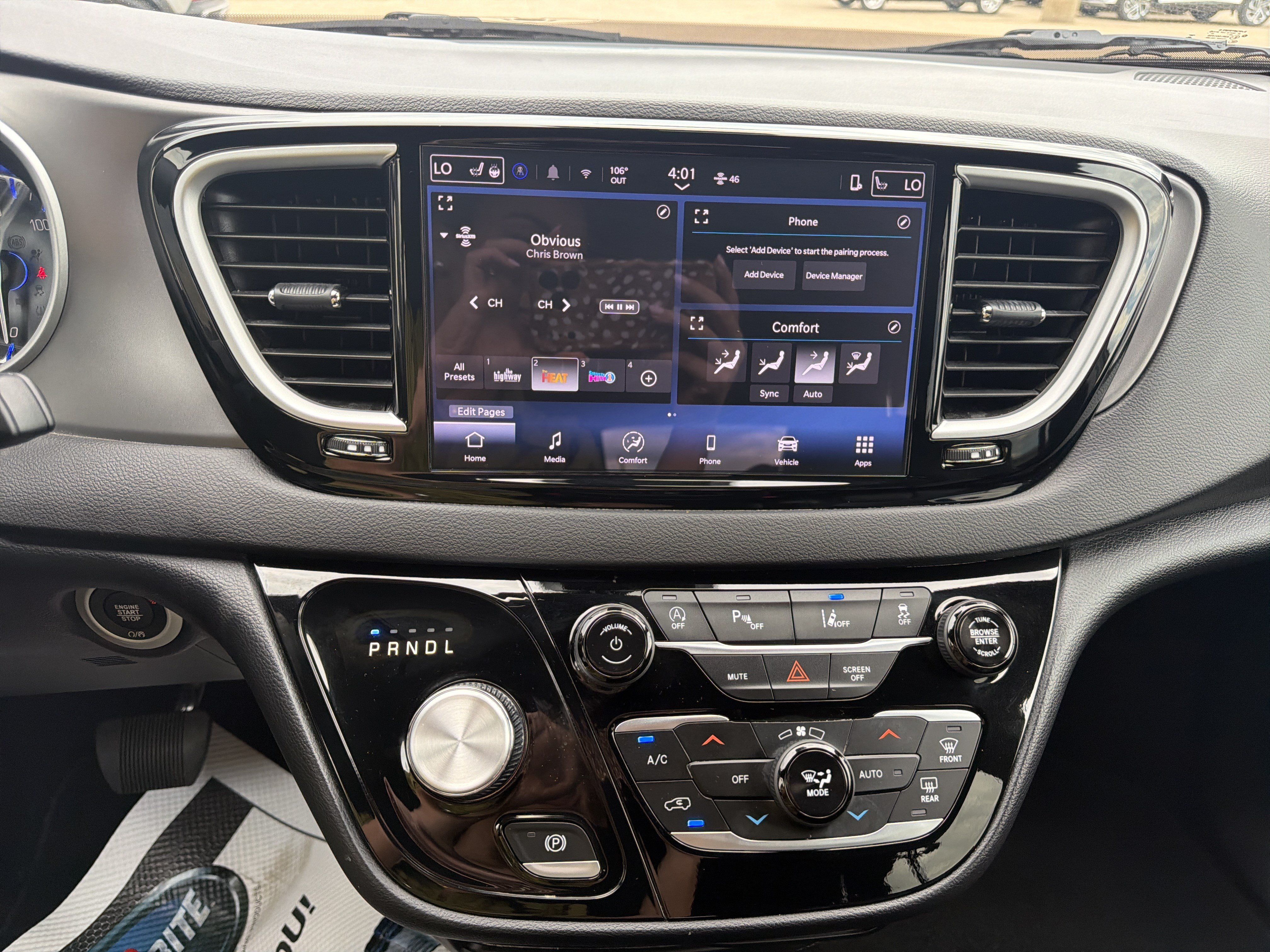 Used 2025 Chrysler Pacifica Select FWD image 18
