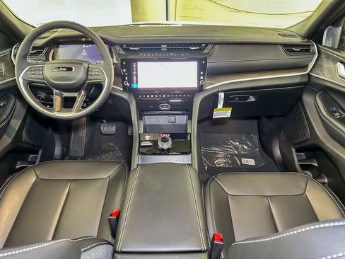 New 2026 Jeep Grand Cherokee Limited AWD/4WD image 23