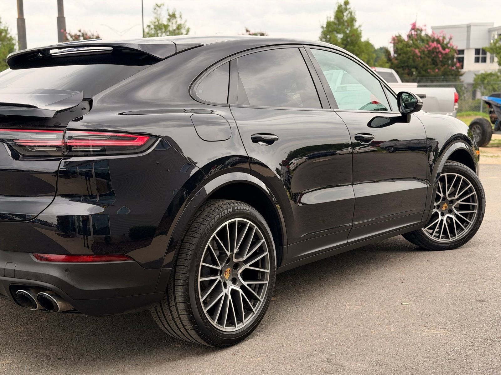 Used 2021 Porsche Cayenne Coupe AWD/4WD image 7