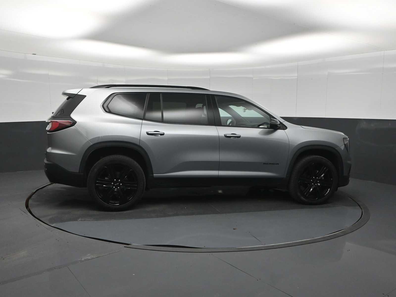 Used 2025 GMC Acadia Elevation w/ Black Edition AWD/4WD image 9