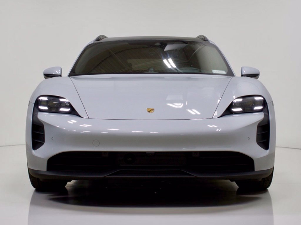 Used 2024 Porsche Taycan GTS AWD/4WD image 3
