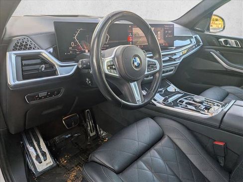 Used 2023 BMW X7 xDrive40i w/ M Sport Package image 10