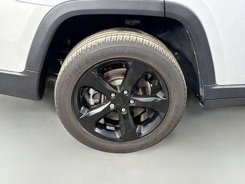 Used 2021 Jeep Grand Cherokee L Altitude image 48