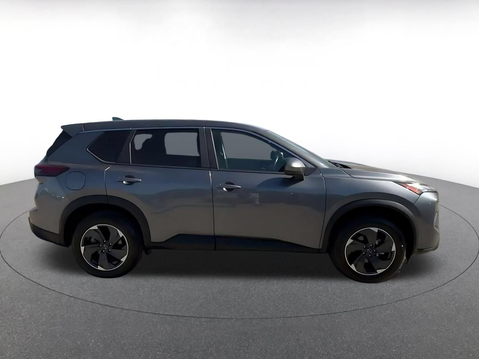 Used 2025 Nissan Rogue SV AWD/4WD image 15