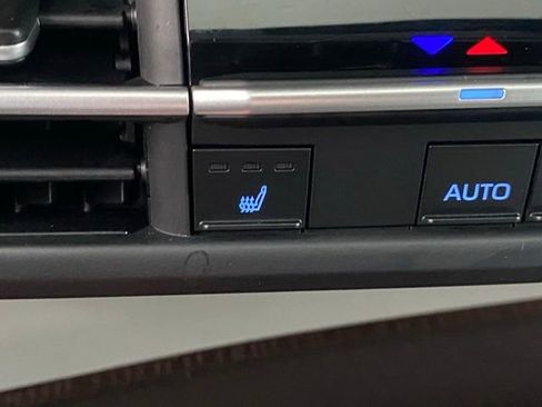 Used 2023 Toyota Sienna XLE image 17