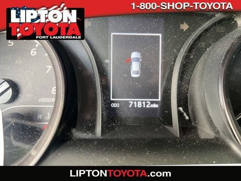 Used 2021 Toyota Camry SE FWD image 1