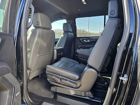 Used 2022 Chevrolet Suburban Z71 w/ Z71 Off-Road Package image 5