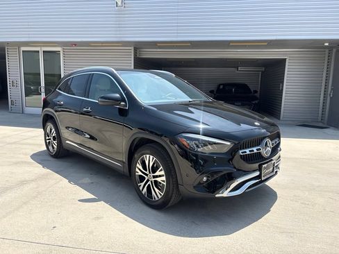 Used 2025 Mercedes-Benz GLA 250 image 3