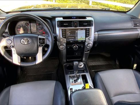 Used 2022 Toyota 4Runner SR5 Premium image 14