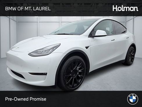 Used 2021 Tesla Model Y Long Range image 1