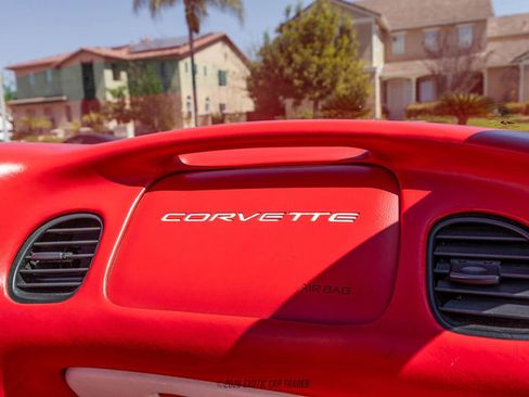 Used 2004 Chevrolet Corvette Convertible w/ Preferred Equipment Group RWD image 40
