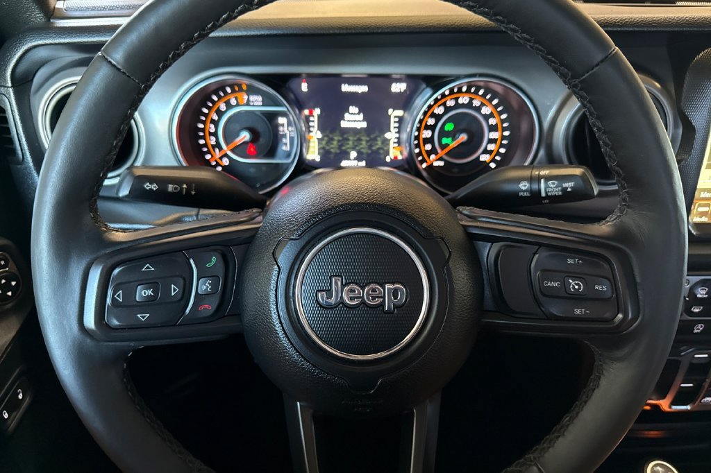 Used 2022 Jeep Gladiator Sport AWD/4WD image 23
