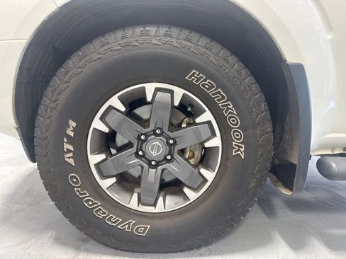 Used 2021 Nissan Frontier PRO-4X w/ Pro-4x Utility Package image 11