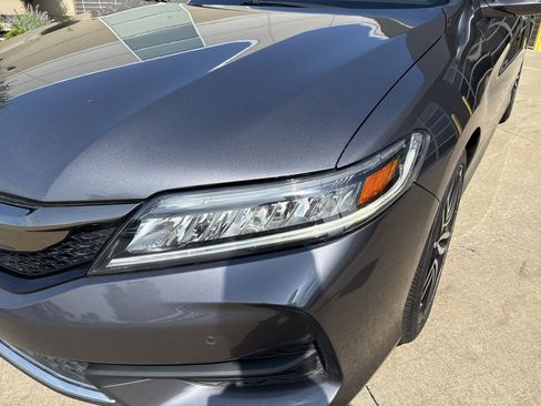 Used 2017 Honda Accord Touring image 6