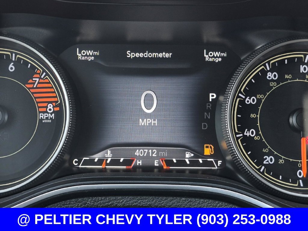 Used 2019 Jeep Cherokee Trailhawk w/ Cold Weather Group AWD/4WD image 17