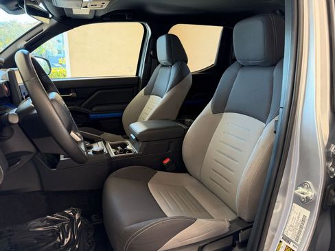 Used 2024 Toyota Tacoma TRD Sport image 22