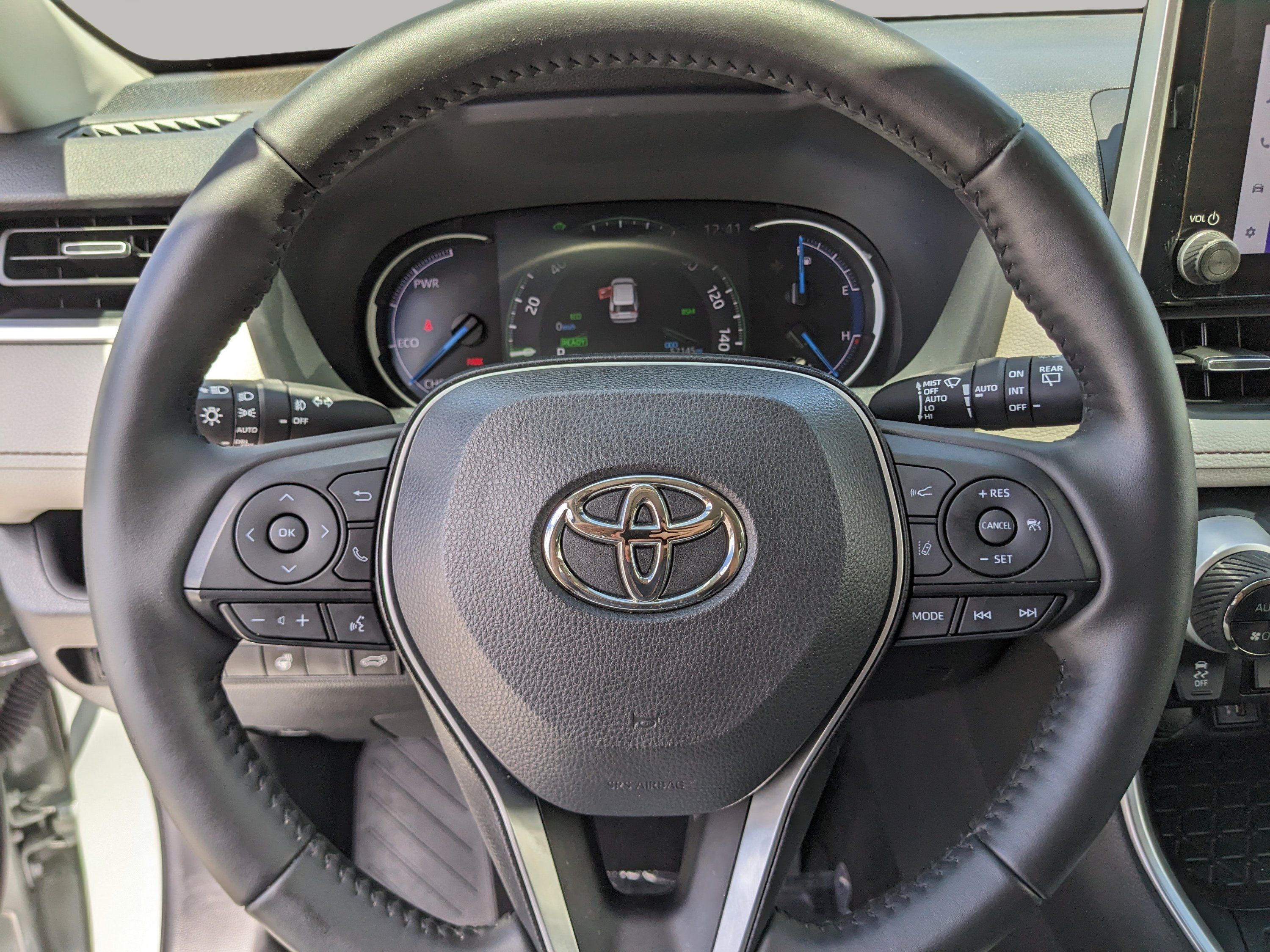 Used 2023 Toyota RAV4 XLE Premium AWD/4WD image 34