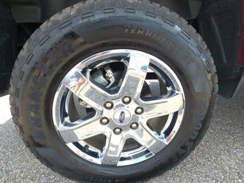 Certified 2025 Ford Ranger XLT w/ Chrome Accent Package RWD image 11