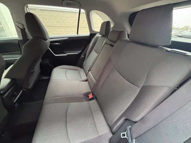 Used 2024 Toyota RAV4 XLE FWD image 31