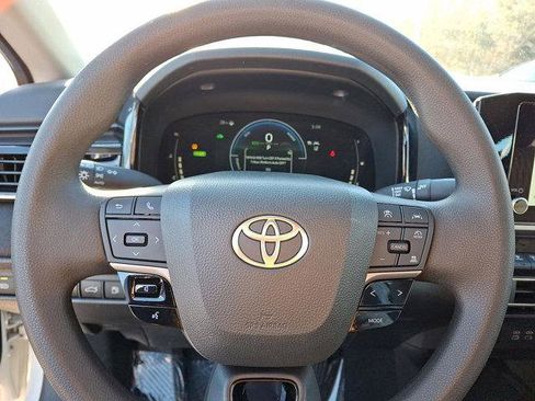 Certified 2025 Toyota Camry LE image 18