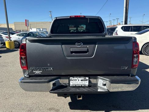 Used 2018 Nissan Frontier SV image 26